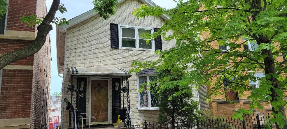 Front Home - 2737 S Princeton Ave