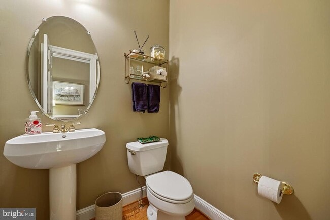 Building Photo - 8807 Ridge Rd