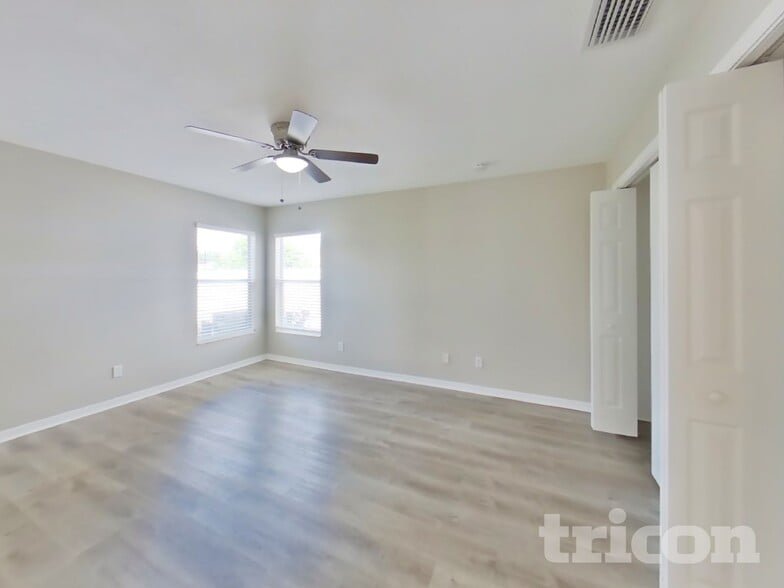 Building Photo - 8502 Deer Chase Dr