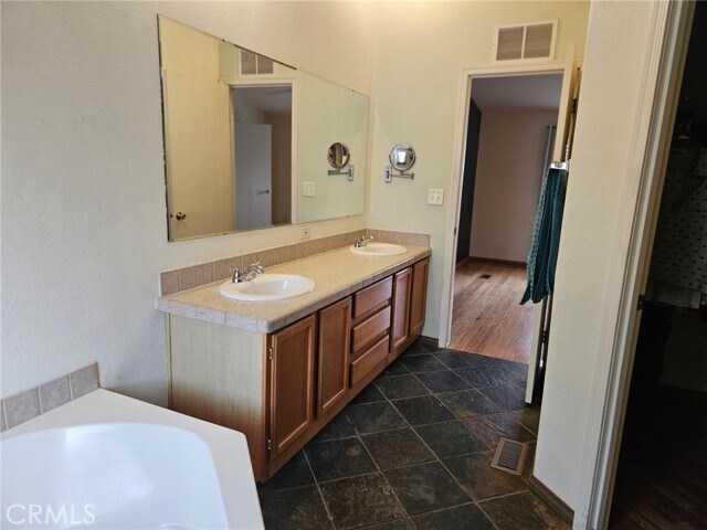 Building Photo - 32743 Lydia Jane