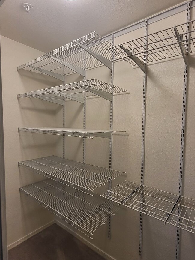 Building Photo - Unfurnished Resort Like Condo available No...