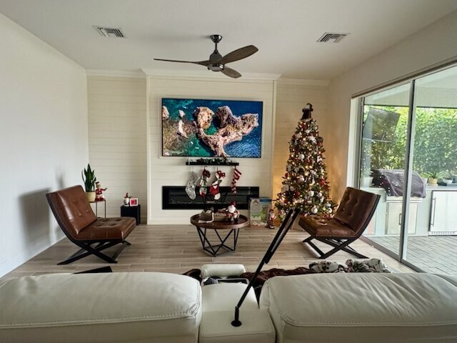 Building Photo - 16129 Lotus Wy