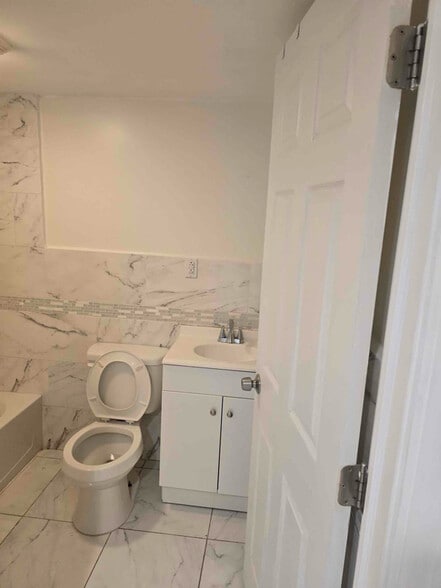 Building Photo - 78 Potters Ave