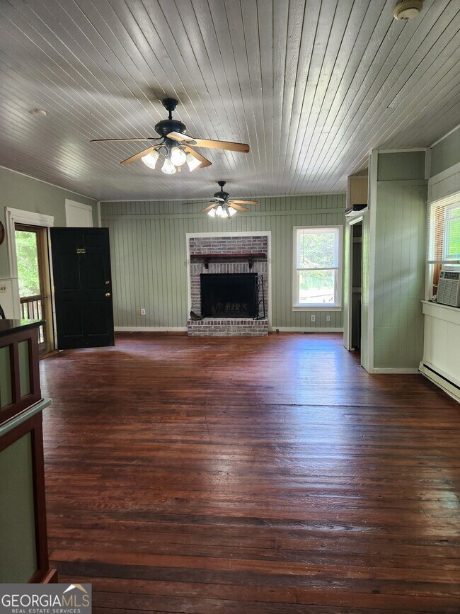 Building Photo - 1240 Walker Church Rd