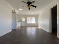 Building Photo - Single Family Home