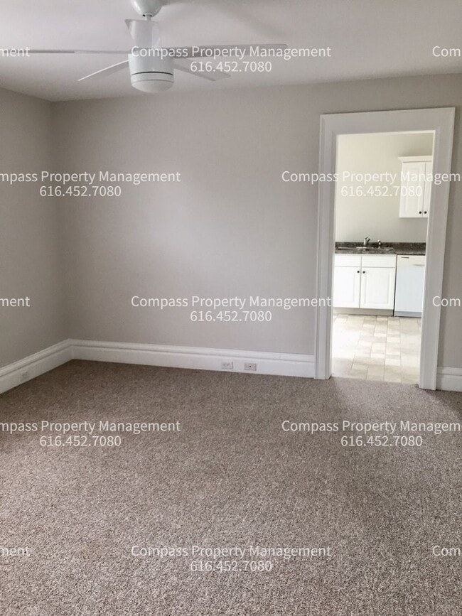 Building Photo - 543 Union Ave SE