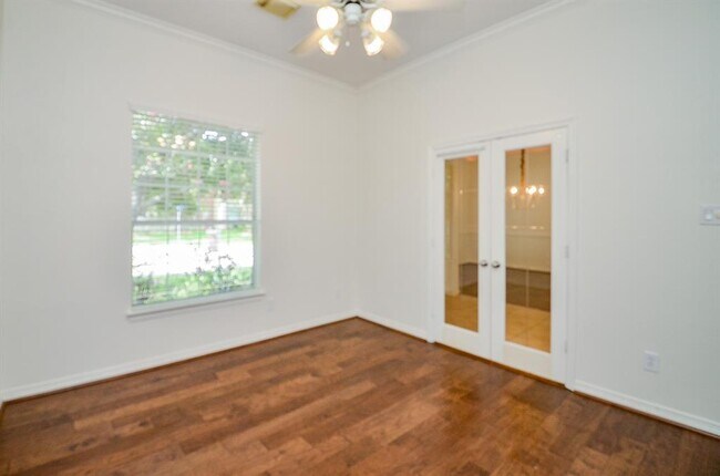 Building Photo - 7706 Bayou Green Ln