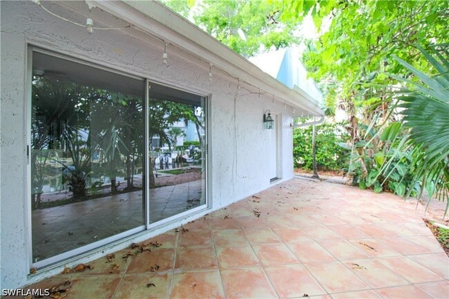 Building Photo - 1331 Chesapeake Ave