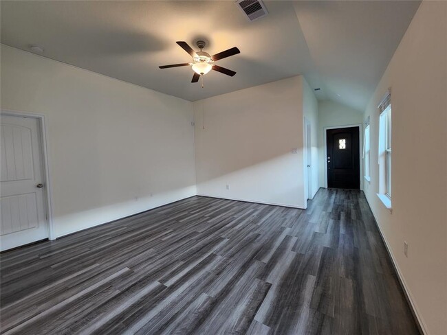 Building Photo - 25702 Royal Catchfly Rd
