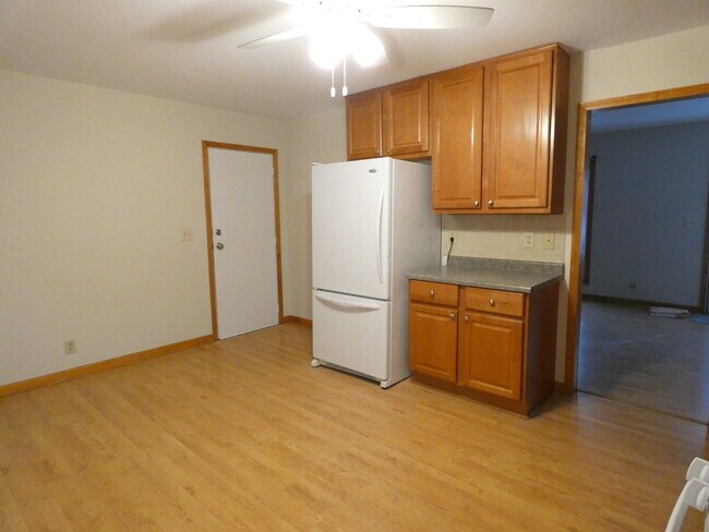 Building Photo - 515 Freeman Ave