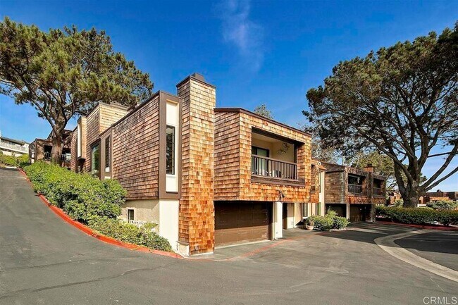Building Photo - 2260 Del Mar Scenic Pkwy