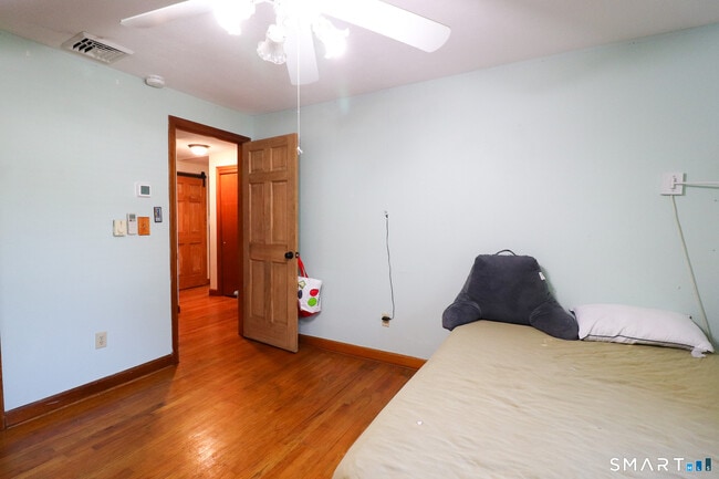 Building Photo - 63 Home Ave