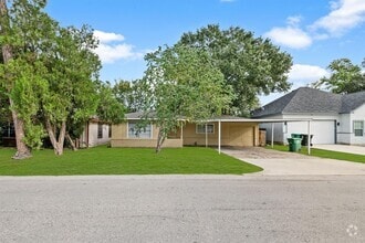 Building Photo - 4710 Meadow Park Dr