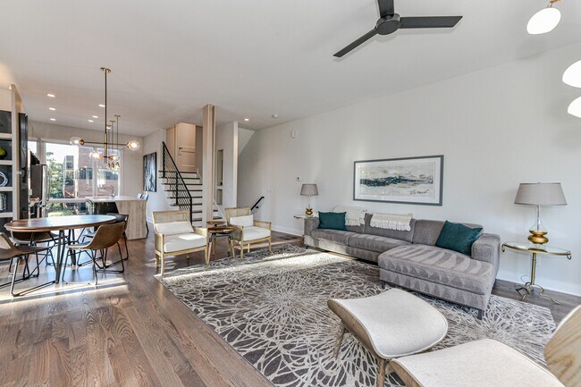 Building Photo - 1072 Kenilworth Ave