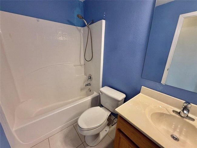 Building Photo - 1346 Rolling River Rd