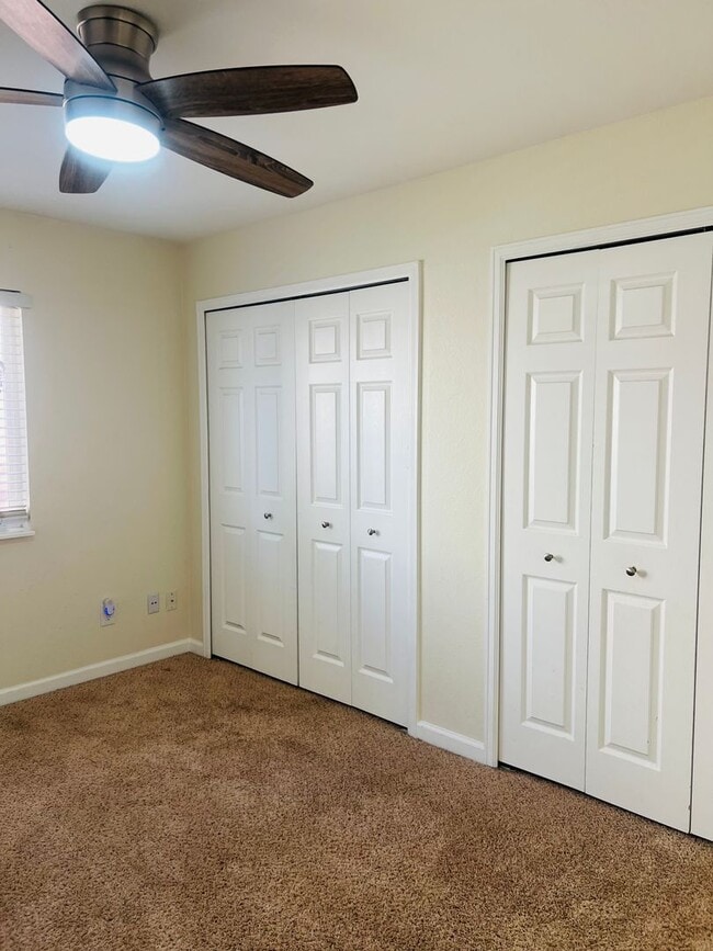 Building Photo - 4 bedroom 2 bath close to Fort Carson