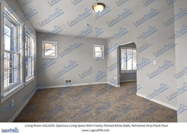 Building Photo - Refreshed 3B/2B Upper Flat with Fenced-in ...