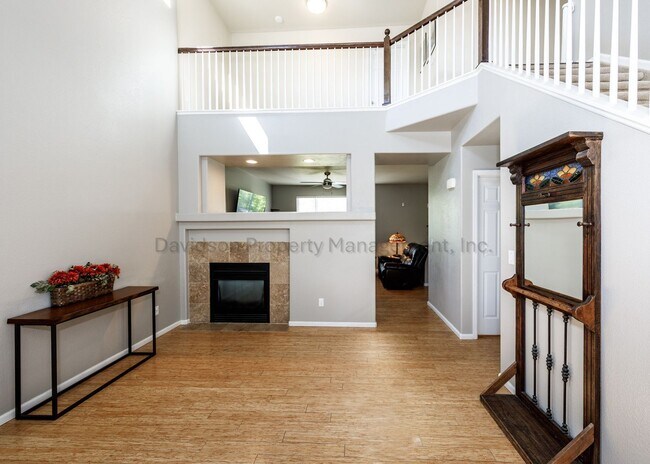 Building Photo - 7724 Canyon Oak Dr