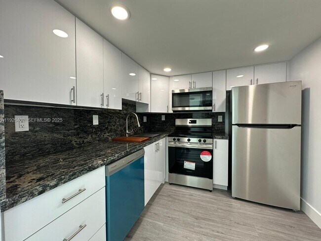 Building Photo - 2075 SW 122nd Ave