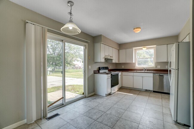 Building Photo - 3612 Willow Run Dr