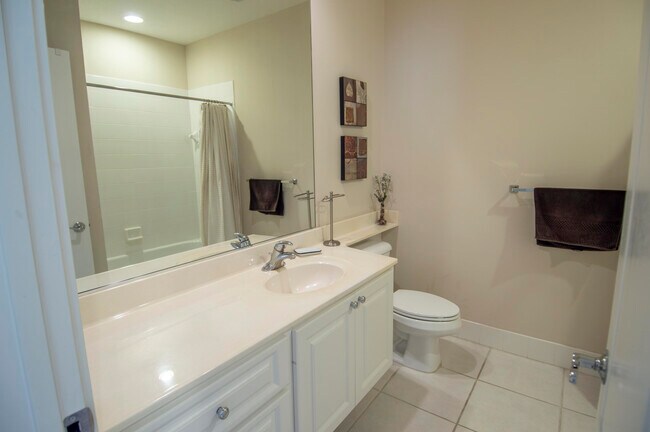Building Photo - 504 Capistrano Dr