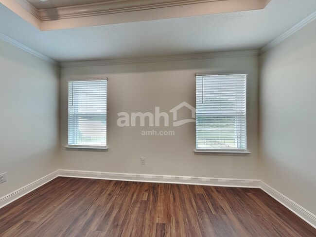 Building Photo - 27265 St Andrews Ave