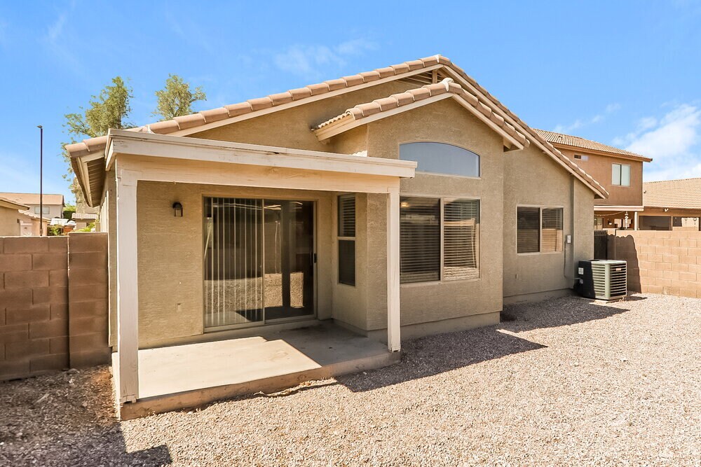 Building Photo - 13748 W Keim Dr
