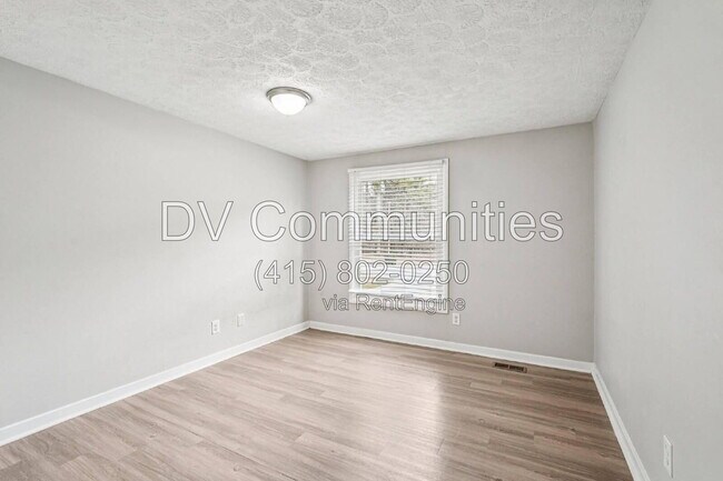 Building Photo - 3531 Tewksbury Dr SW