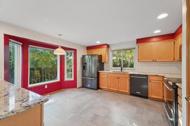 Building Photo - 4 bedroom in Maple Valley WA 98038