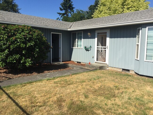 Building Photo - Rambler Fenced Backyard