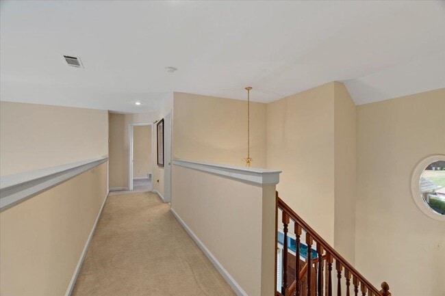Building Photo - 20 Pine Meadows Ln