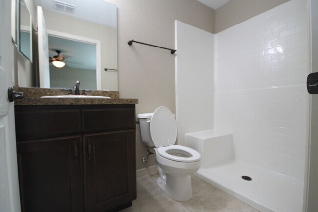 Building Photo - Charming 3-Bedroom Home with Pets Welcome in Ocala