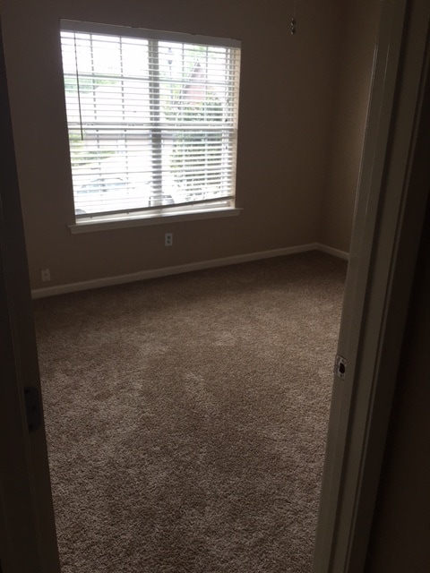Building Photo - 333 Bedford Cir