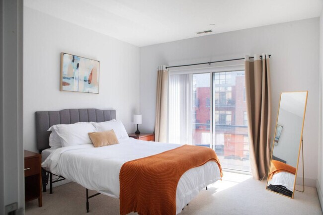 Building Photo - 132 N Jefferson St