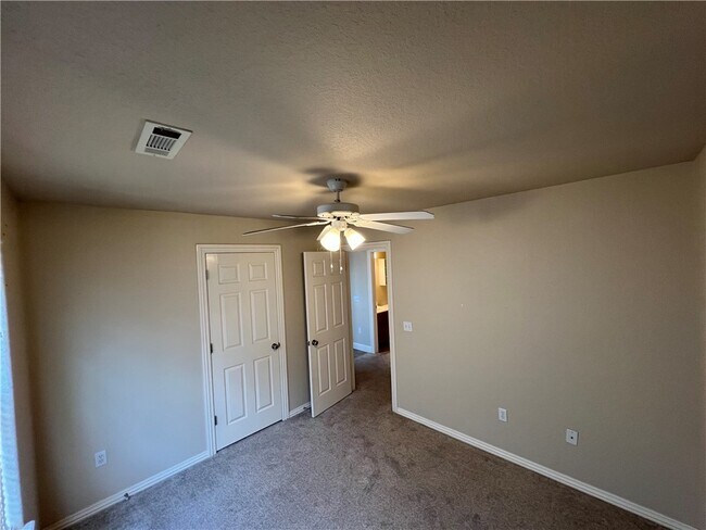 Building Photo - 1602 N Patriot