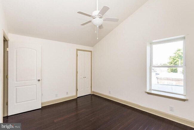 Building Photo - 1600 Frankford Ave