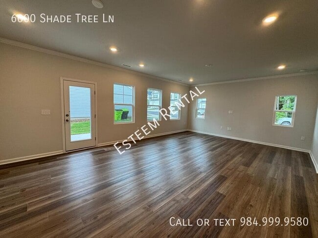 Building Photo - 6000 Shade Tree Ln