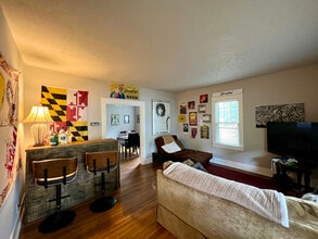 Building Photo - 1164 Kirkland Ave