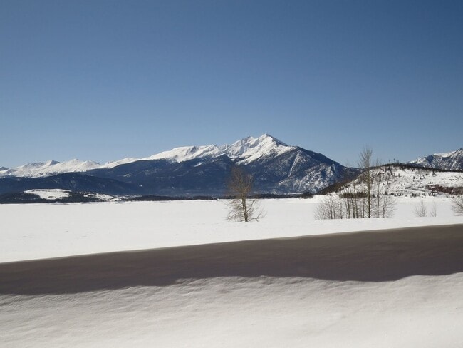 Building Photo - Winter Seasonal Rental - Lake Dillon Condo...