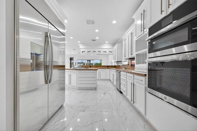 Building Photo - 2019 Bendstone Cir