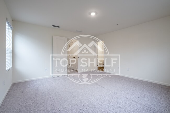 Building Photo - 2010 Ayla Dr