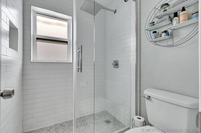 Building Photo - 1066 SW 25th Way