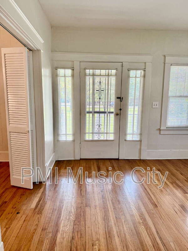 Building Photo - 7114 Old Harding Pike