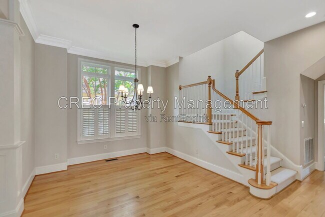 Building Photo - 1705 Doldridge St