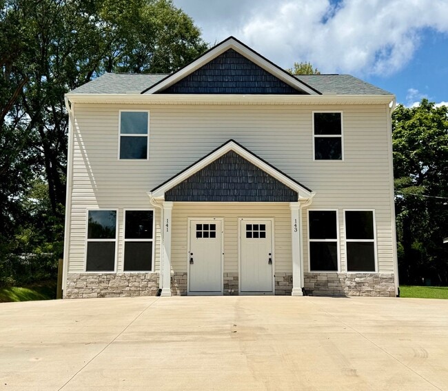 Building Photo - 141 Cannon Rd