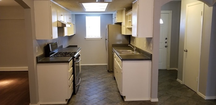 Building Photo - 1002 Quebec Dr