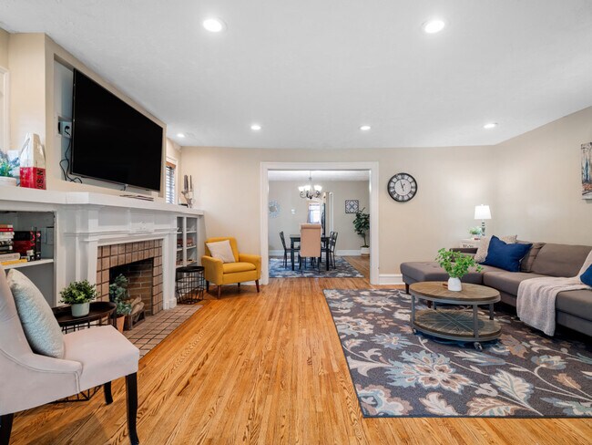 Building Photo - 3222 West Blvd