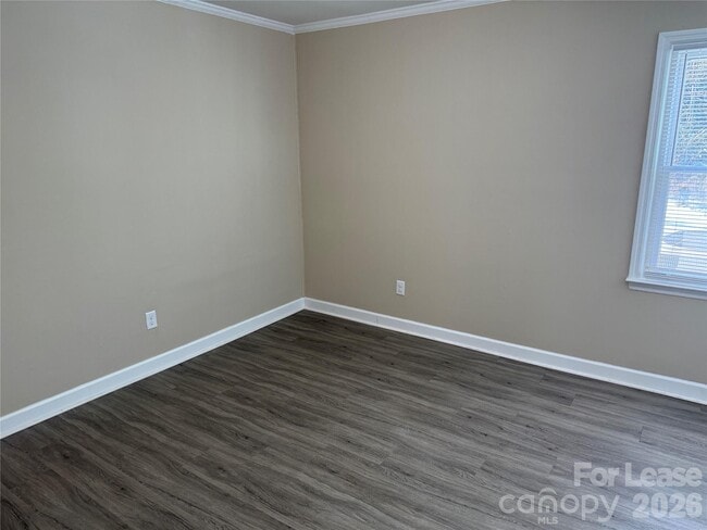 Building Photo - 799 Cherry St