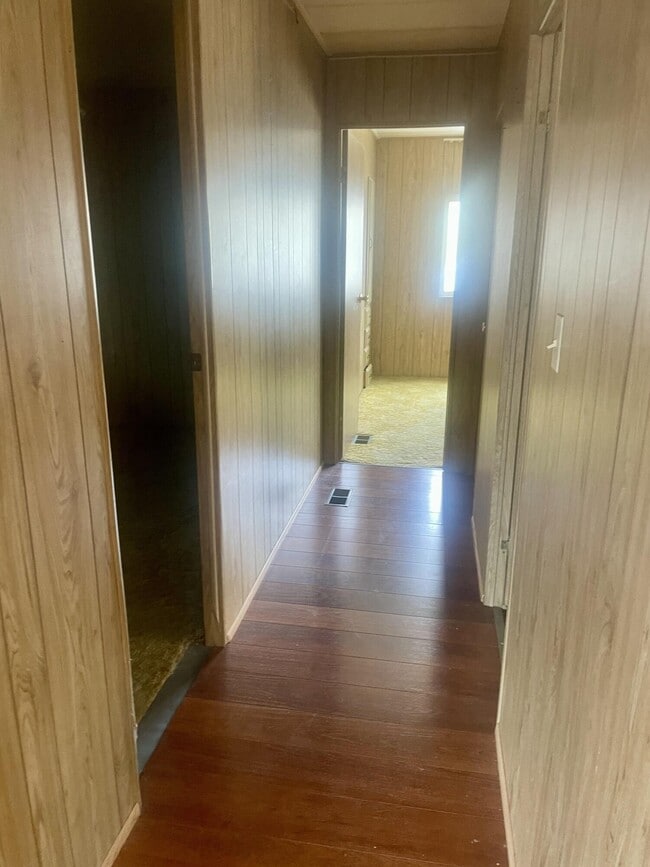 Building Photo - 14777 Palm Dr