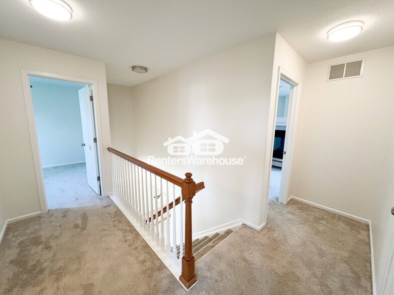 Building Photo - 4504 E Lyndenwood Cir